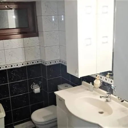 Appartement In The Most Luxurious Neighborhood Of Bostanli, 300 M From The Sea *