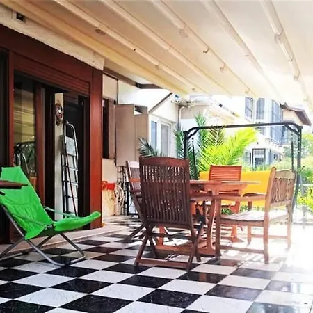 In The Most Luxurious Neighborhood Of Bostanli, 300 M From The Sea İzmir